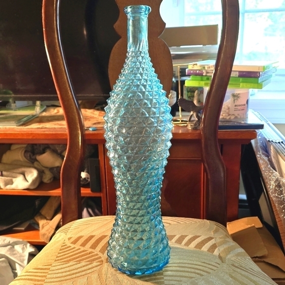 Empoli 15" Tall Diamond Pattern Bottle - Translucent Light Blue - Picture 3 of 3